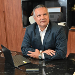 Para Elmar Juan Passos Varjão Bomfim, a formação técnica contínua é indispensável para garantir excelência e precisão em obras especiais.