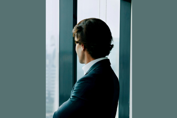 Automação de tarefas repetitivas: Ian dos Anjos Cunha explica o que realmente vale a pena delegar para a inteligência artificial no dia a dia das empresas.