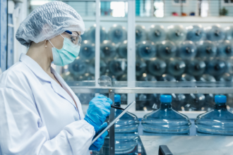 Como a engenharia da qualidade, na visão de Elias Assum Sabbag Junior, sustenta eficiência, rastreabilidade e competitividade em cadeias complexas da indústria do plástico.